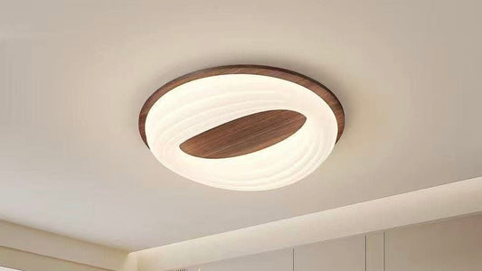 جلوب خشبي وابيض