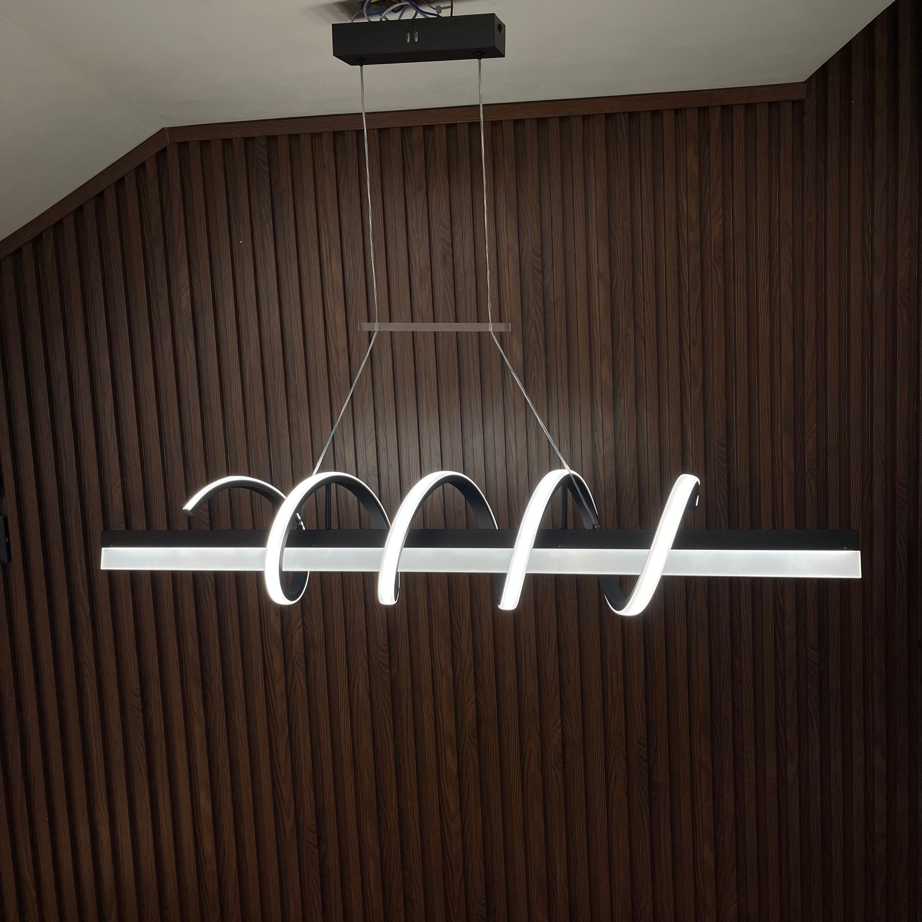 ثريا بار اسود 100سم 3درجات اضاءة