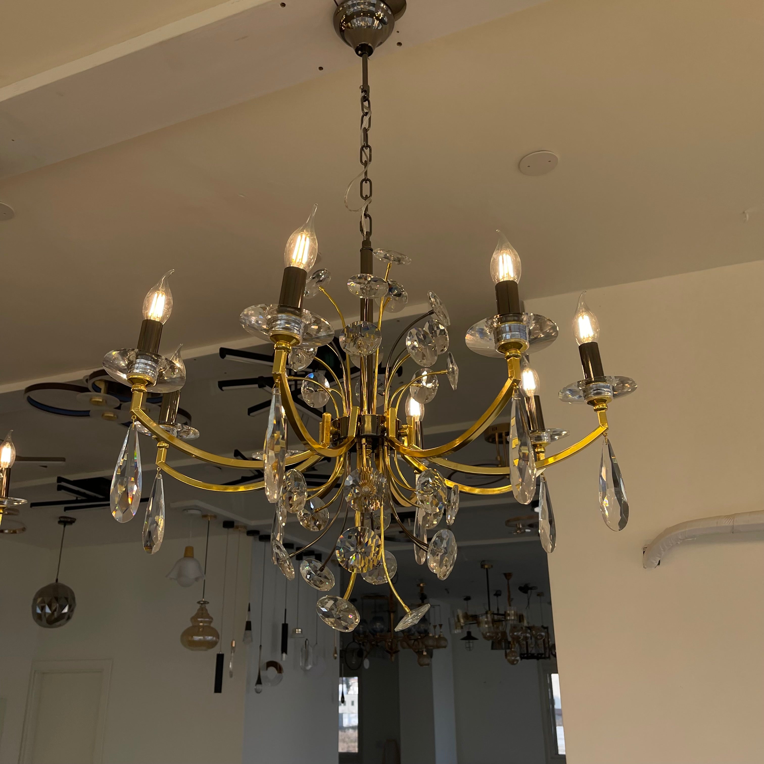 ثرية شمع 8 ذرعان