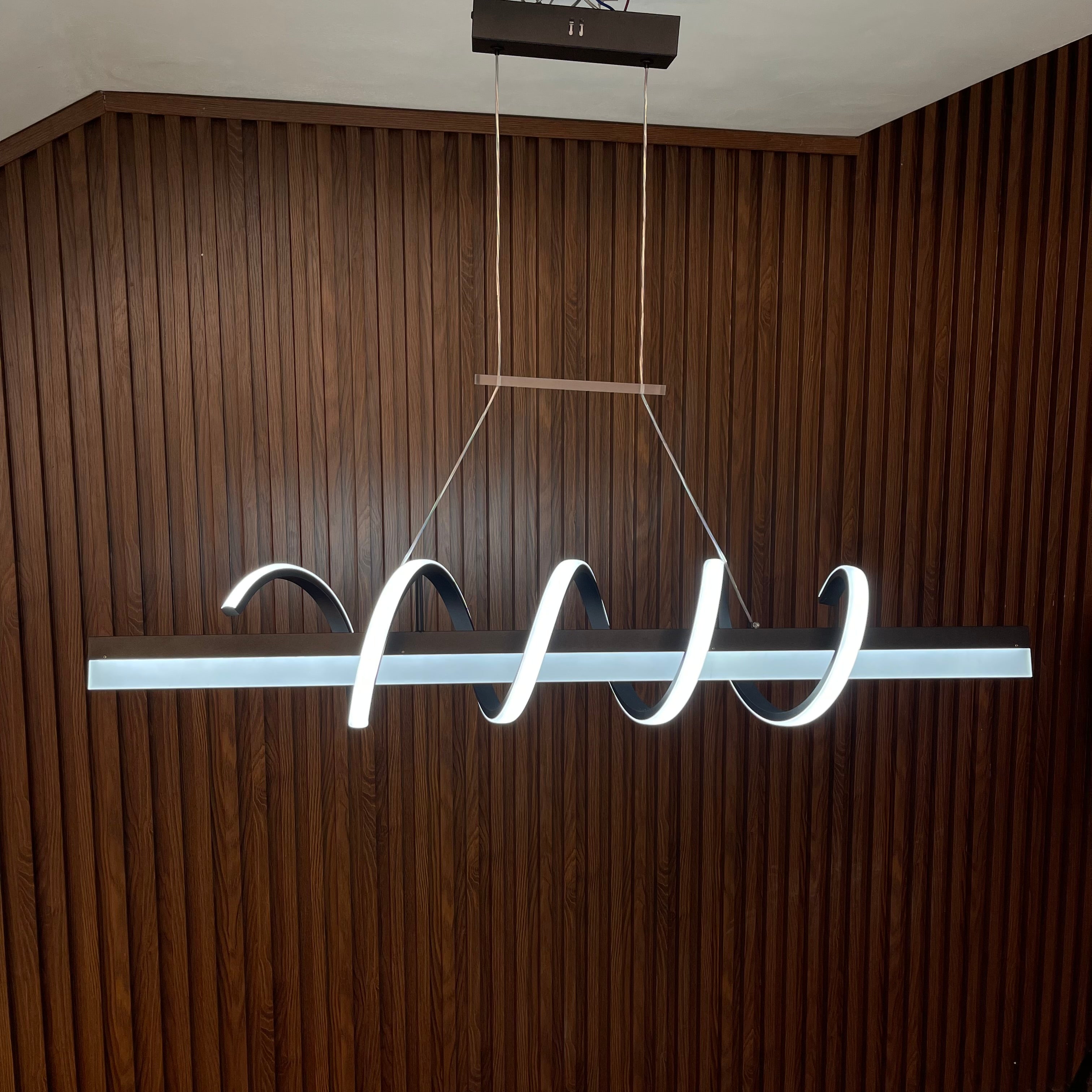 ثريا بار اسود 100سم 3درجات اضاءة