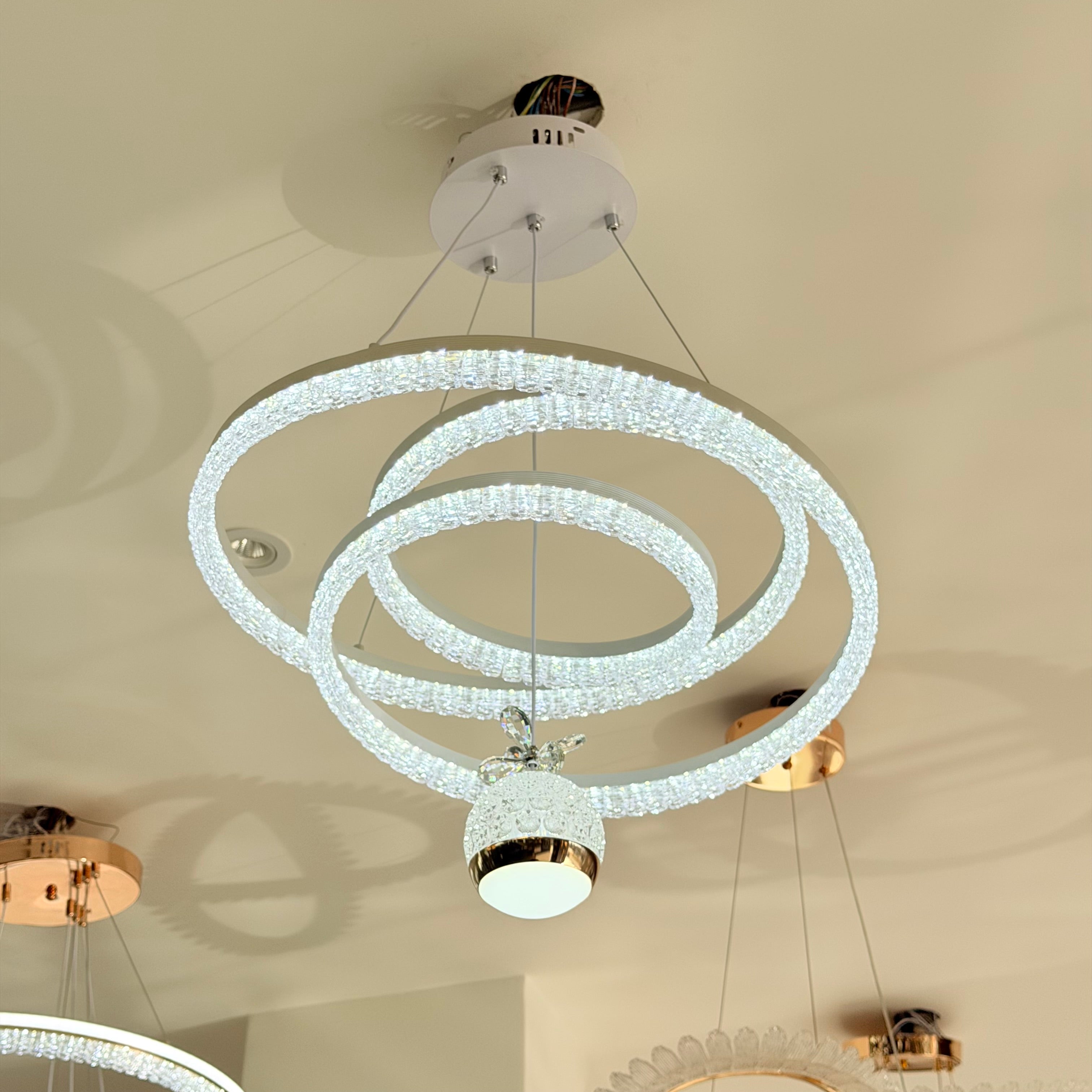 ثرية ليد ابيض