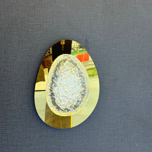 جدارية ليد ذهبي