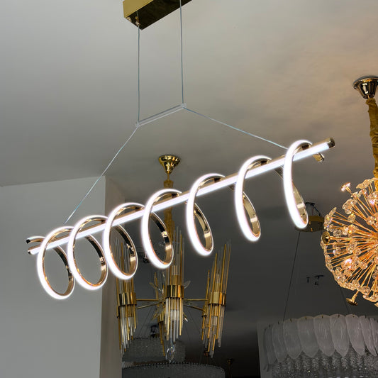 ثريا بار ذهبي