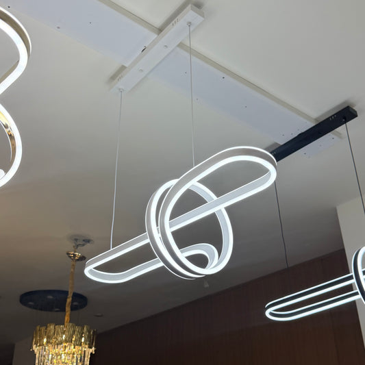 ثريا بار ابيض