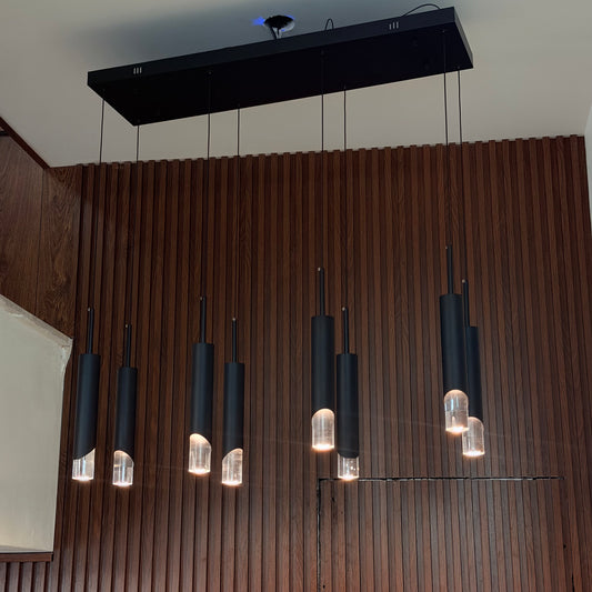 ثريا بار اسود