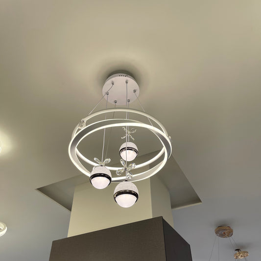 ثريا ليد ابيض