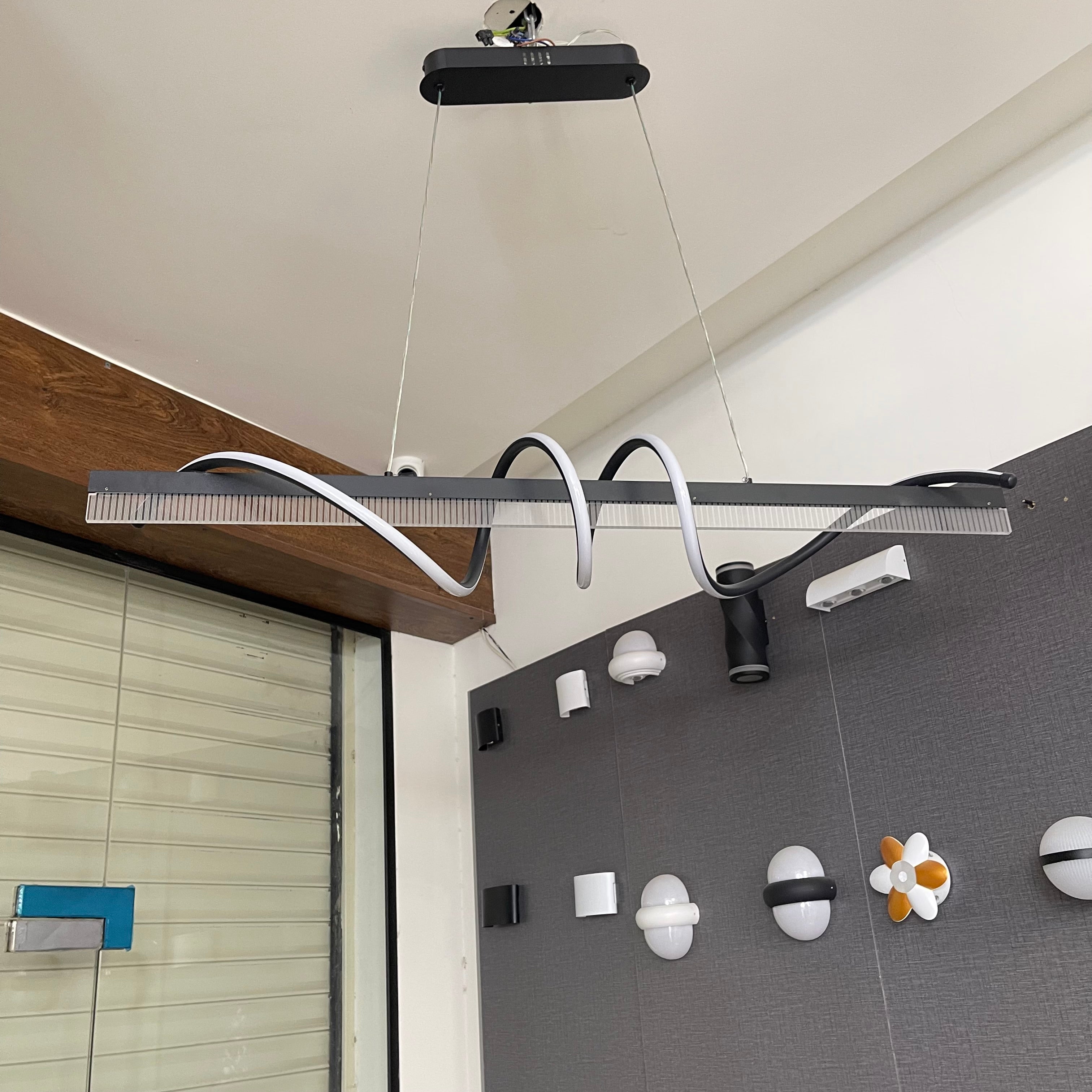 ثريا بار اسود 100سم 3 درجات اضاءة