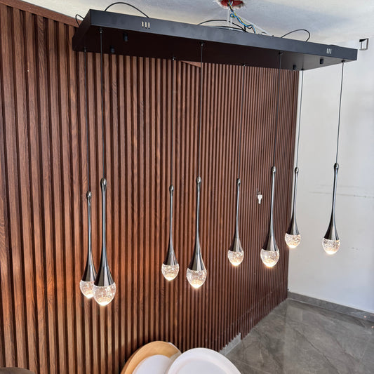 ثريا بار اسود