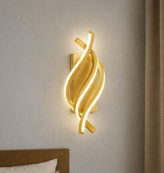 ثريا جدارية ليد ذهبي